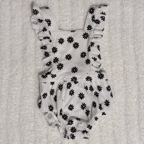 Cat & Jack Other - Cat & Jack Baby Ruffle Romper